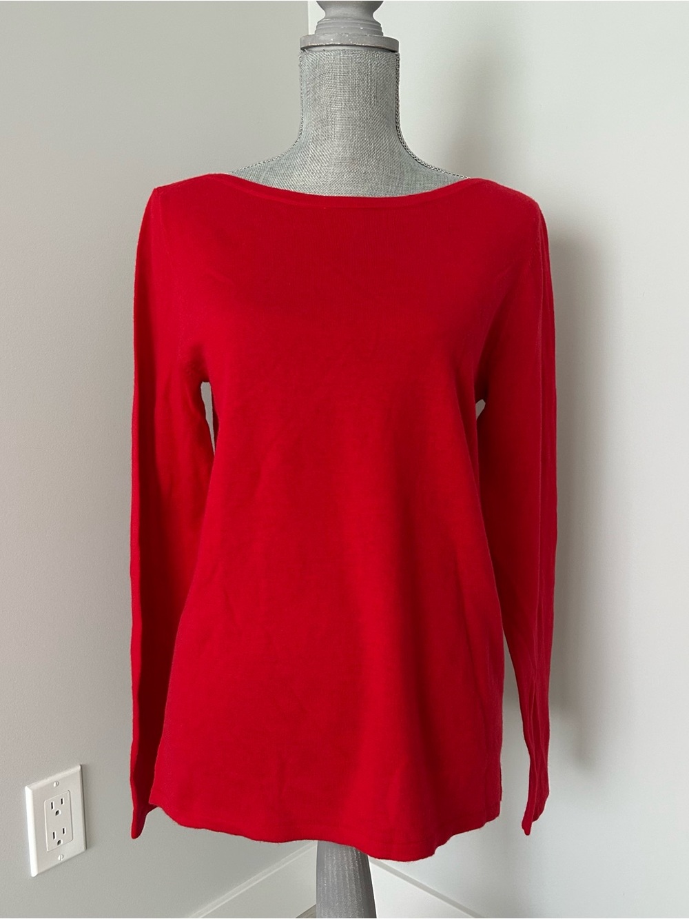 Max Studio Size L Extrafine Merino Wool Long Sleeve Sweater Knit Red Boatneck